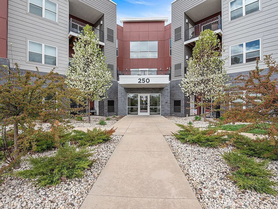 1st image of 250 S Forest Ave #3e656be86