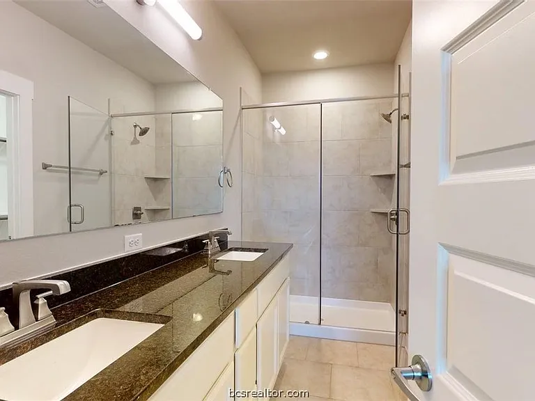 3901 Ws Phillips Pkwy — Photo 20