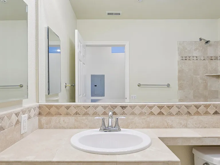 435 Sheridan Ave #201 — Photo 46