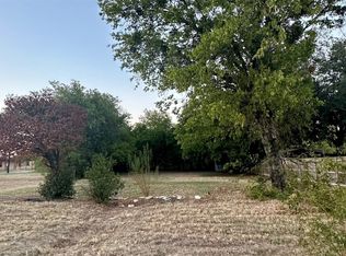 516 W Bridge St, Granbury, TX 76048
