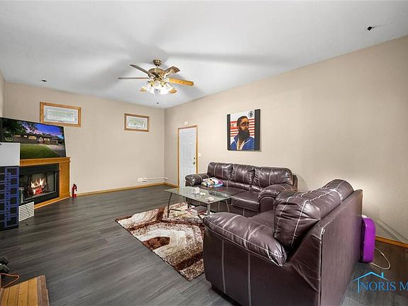 4th image of 2739 Buxton Dr