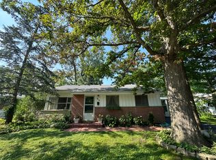 915 Longaker Rd, Northbrook, IL 60062