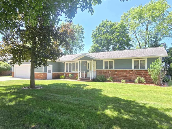 1704 S Kiesel St, Bay City, MI 48706