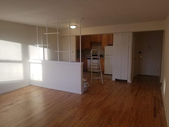 2nd image of 2222 E 18th St APT 4K