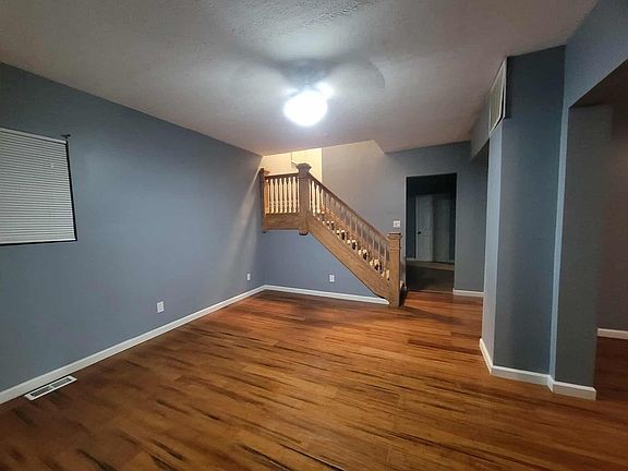 4th image of 62 Gordon Ave