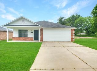200 S 12th St, Barling, AR 72923