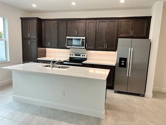 3rd image of 657 Parsons Way