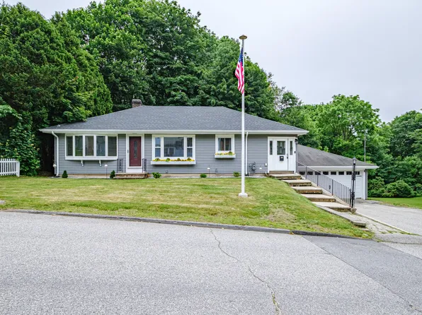 11 Dana Avenue, Auburn, ME 04210