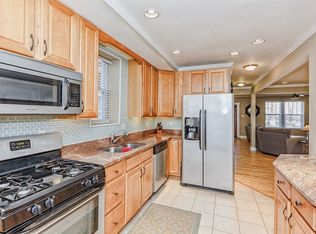 2834 Russell Blvd, Saint Louis, MO 63104