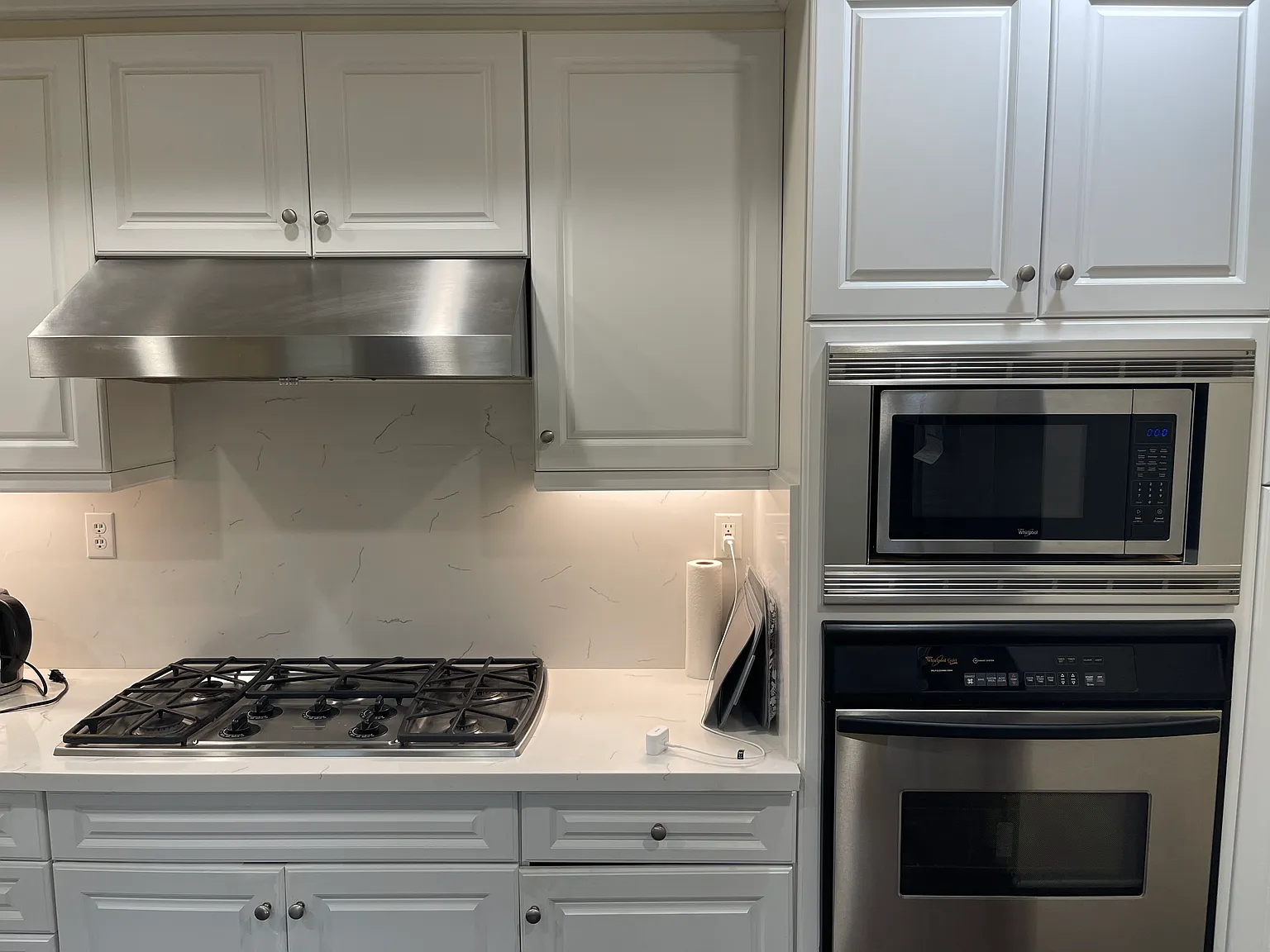 3 bed, 2.5 bath, 1750 sqft, $4,500 — Photo 3