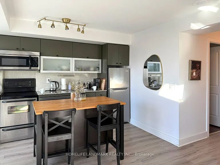 100 Western Battery Rd #601 — Photo 5