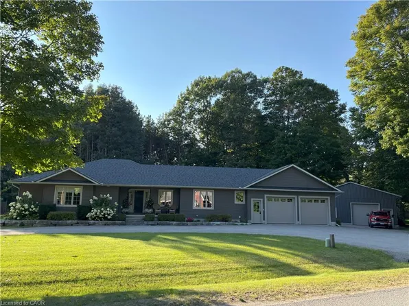 22 Gordon Rd, Tiny, ON L0L 2T0