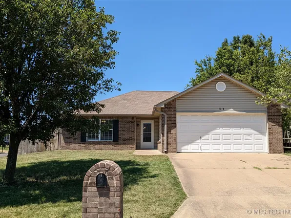 1114 W 22nd St, Claremore, OK 74017