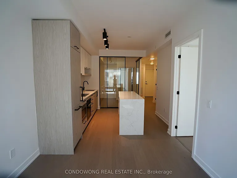 91 Montclair Ave #502 — Photo 6