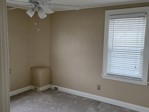 4th image of 70 Princeton St
