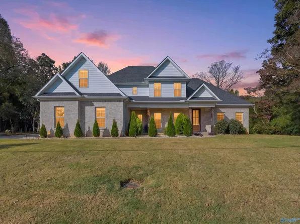 622 Old Big Cove Rd, Owens Cross Roads, AL 35763