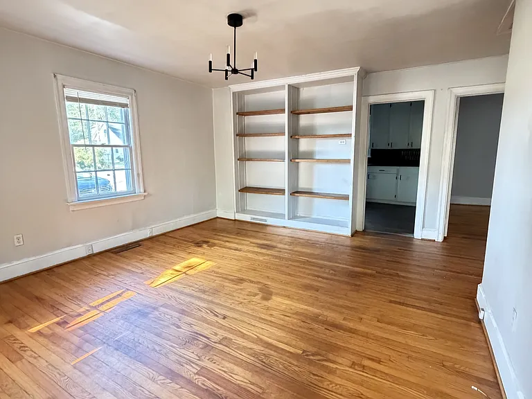 3885 McWhorter St — Photo 3