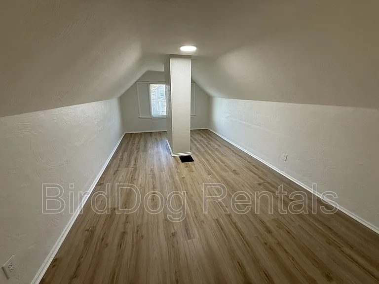 710-712 Frebis Ave #712 — Photo 10