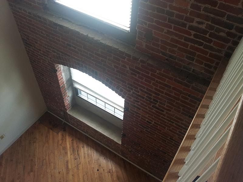 1st image of 1418 W Marshall St APT 212