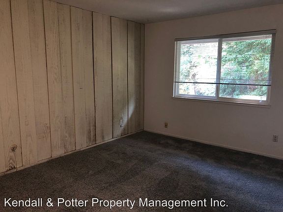 5th image of 1404 Dolphin Dr