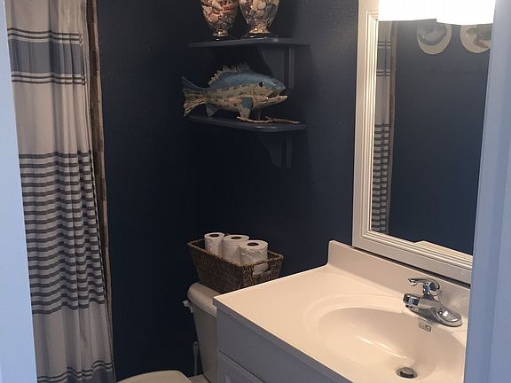 5th image of 4849 Saxon Dr APT C203