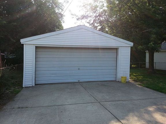2nd image of 1928 Bacon Ave