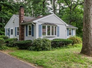 36 Poinsetta St, Agawam, MA 01001