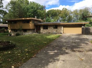 1819 Inwood Rd, South Bend, IN 46614