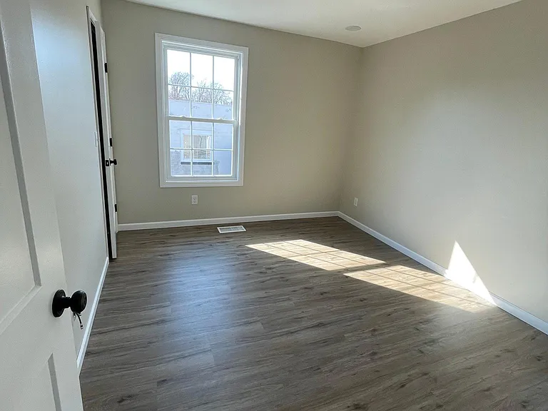 363 Delaware St #1 — Photo 6