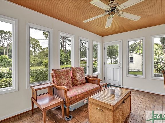 3rd image of 2208 Armstrong Drive