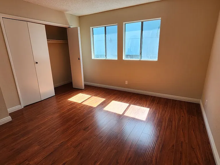 4732 Elmwood Ave #3 — Photo 8