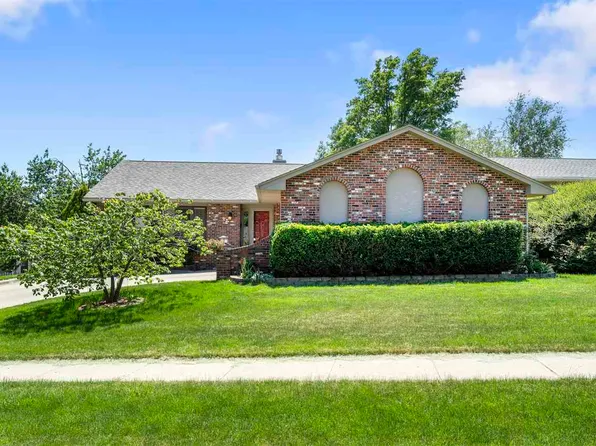 743 Spencer Dr, Iowa City, IA 52246