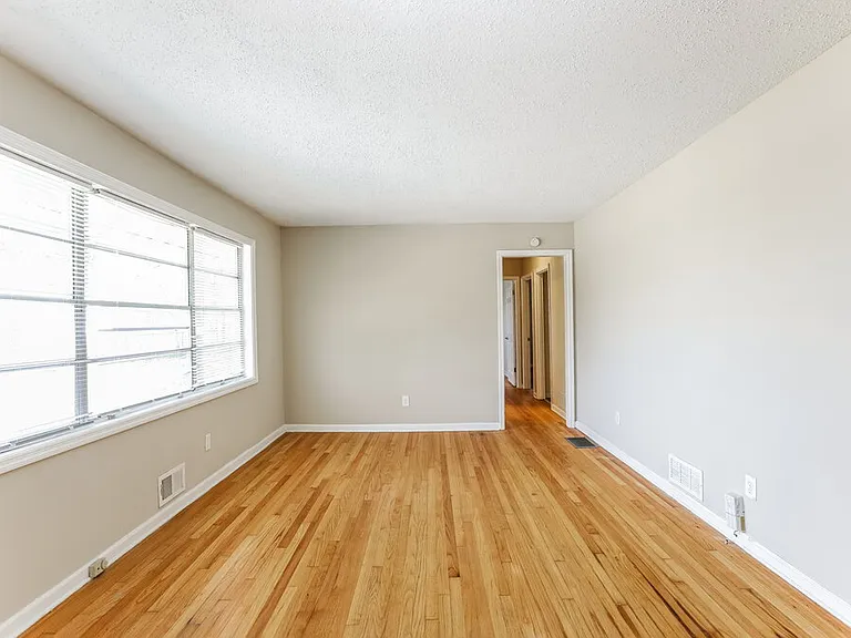 6570 Elsie St — Photo 4