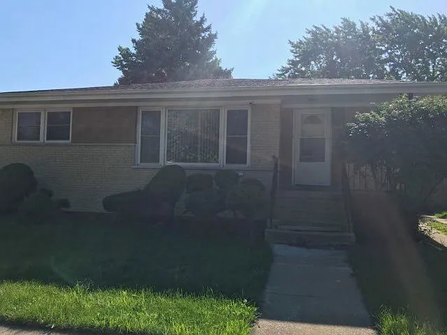 15231 Sunset Dr photo 1