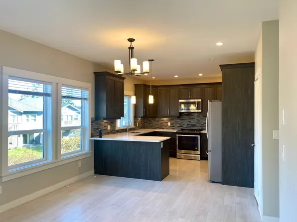 2389 Lund Rd, View Royal, BC V9B 0S9