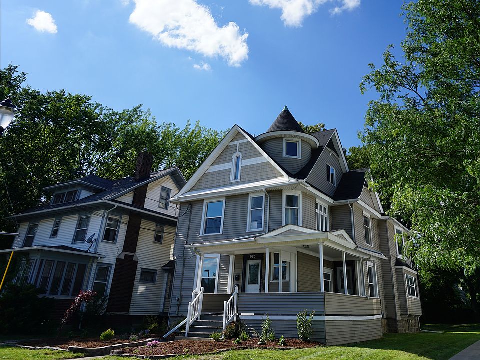 920 W Ottawa