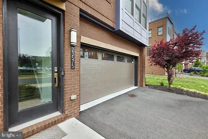 23575 Hopewell Manor Ter — Photo 2