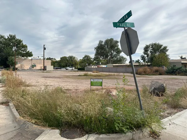 5936 Pauline St NW, Albuquerque, NM 87107