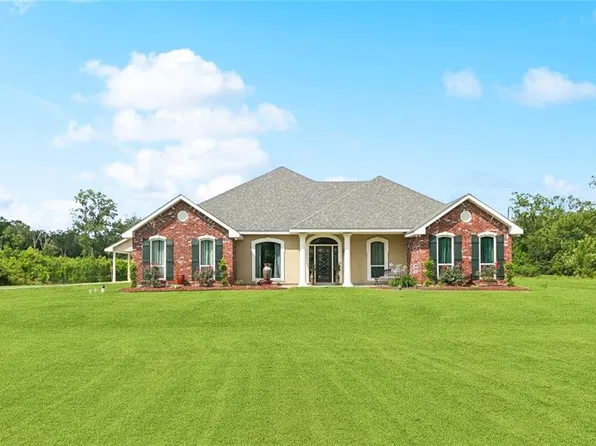 11339 Willow Dr, New Orleans, LA 70131