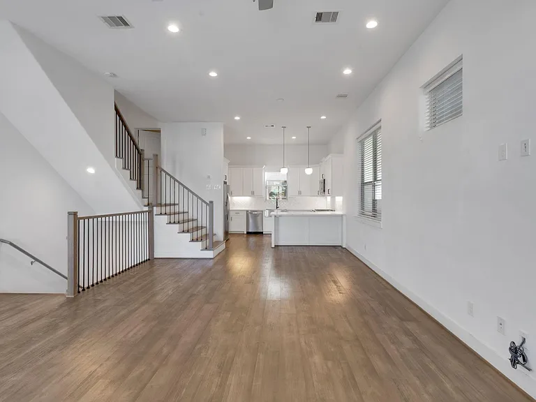 1526 Chestnut St — Photo 14
