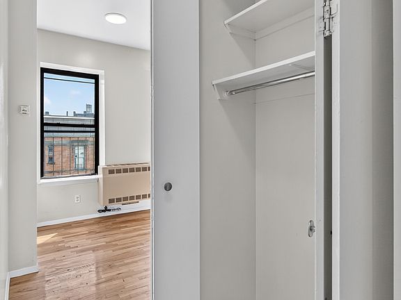 5th image of 71 W 109th St APT 5B