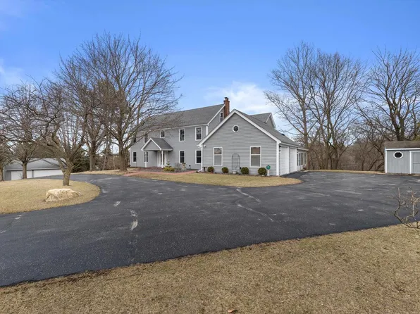 1844 Longfield LANE, Richfield, WI 53076