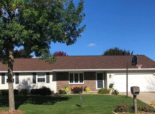 3045 Beth Dr, Green Bay, WI 54311