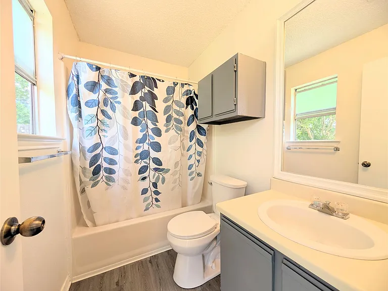 2036 Redwing Way — Photo 17
