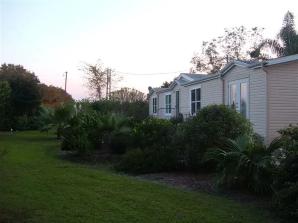 9315 NW 160th St, Reddick, FL 32686