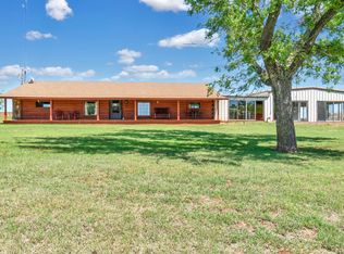 10880 N 2260th Rd, Clinton, OK 73601