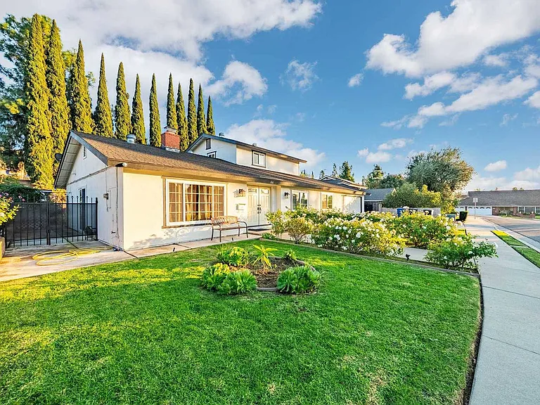 416 Camaritas Dr — Photo 47