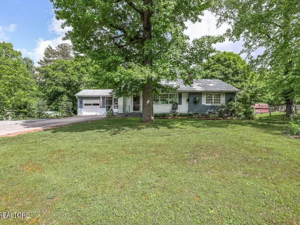 229 Sarvis Dr, Knoxville, TN 37920