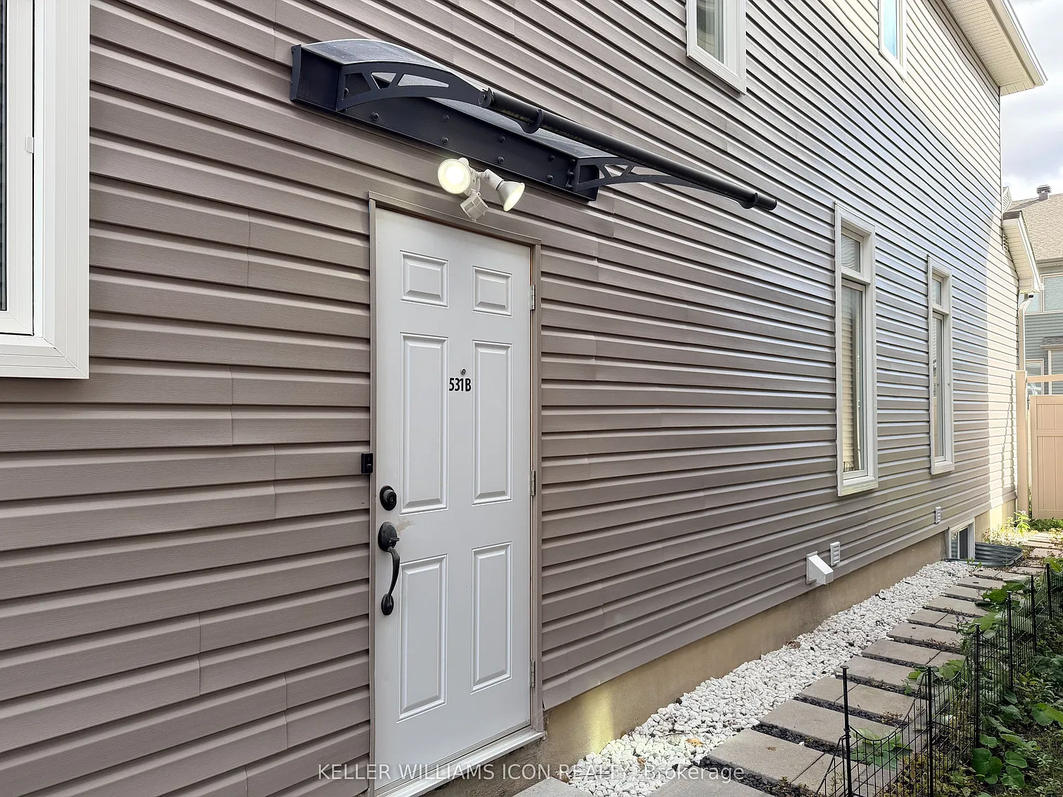 2 bed, $2,000 — Photo 3