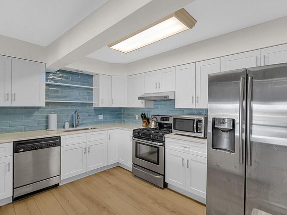5th image of 5040 Spinnaker Ln Unit C